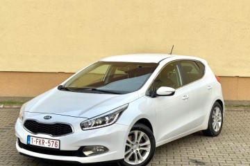 KiaCeed*2015r*Kamera*Łańcuch*Nowe Opony*Ledy*Navi*Bez Dwumasy*6 Biegów