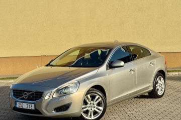 Volvo S60*2.0D3*163KM*Automat*180 tyś*Kamera Przód i Tył*Xenon*