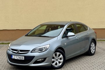 Opel Astra*2014r*Xenon*190tyś*Zarej w PL * Skóra*Navi*Alufelgi*Lift*